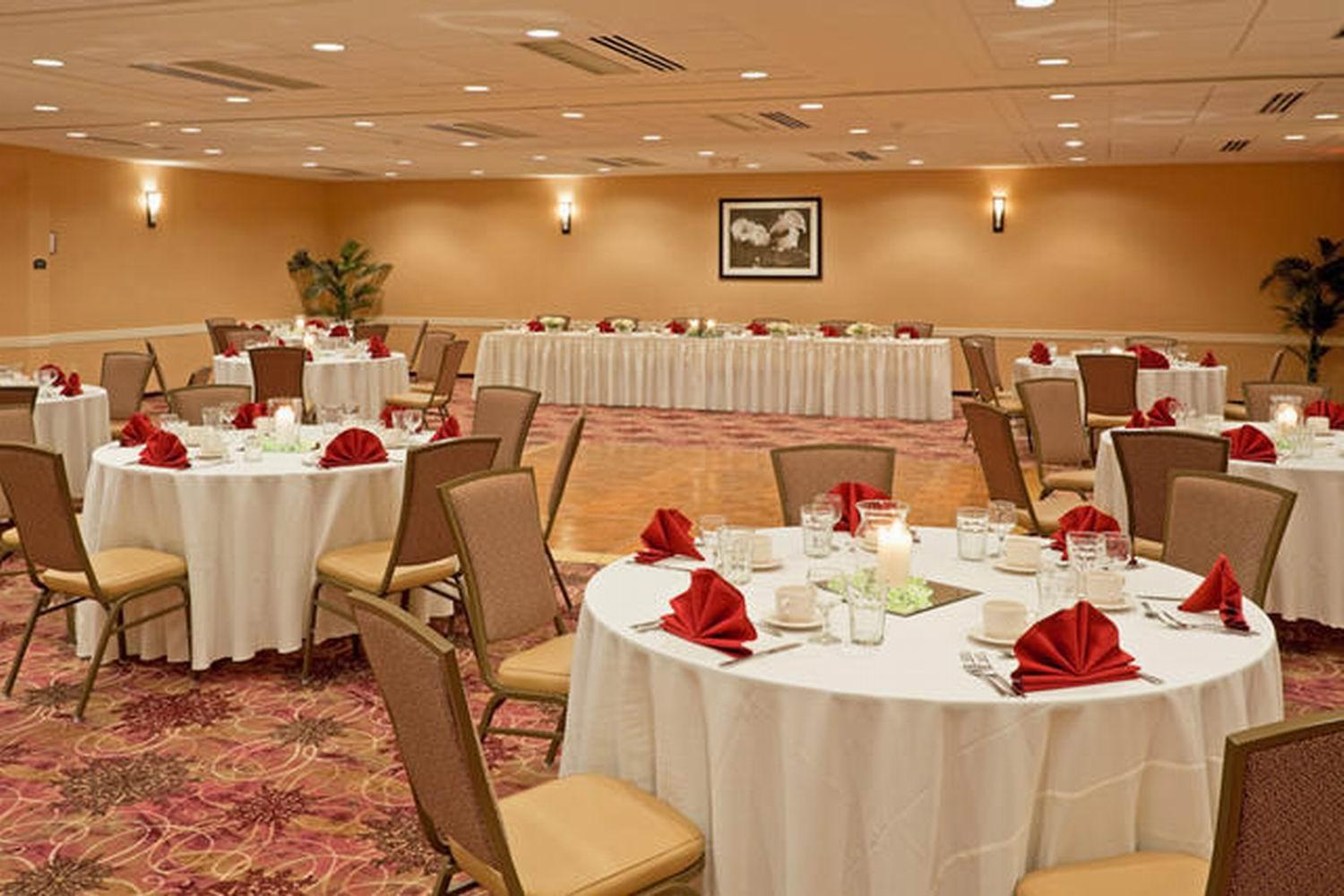 Armoni Inn & Suites オレンジバーグ エクステリア 写真