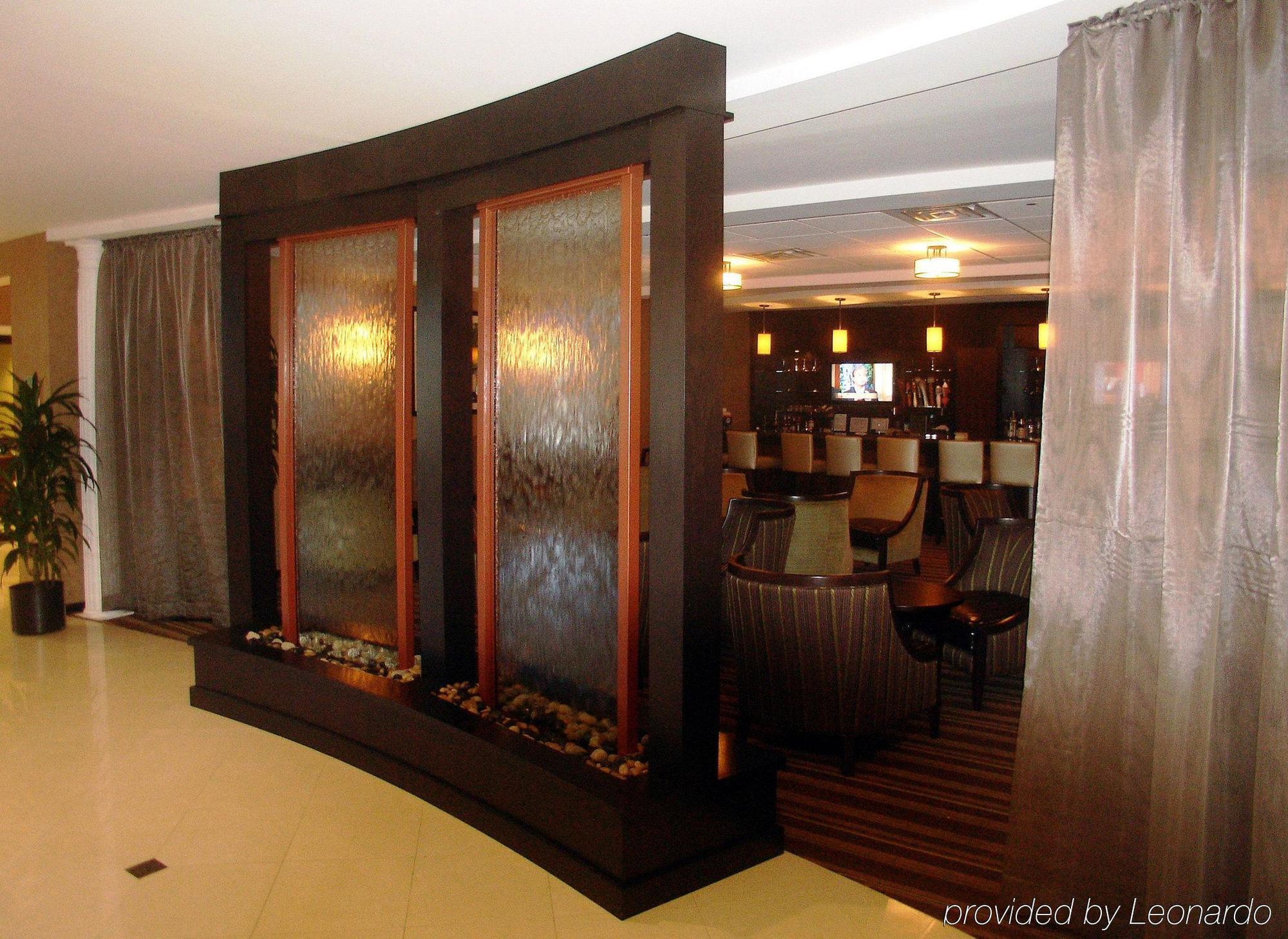 Armoni Inn & Suites オレンジバーグ インテリア 写真