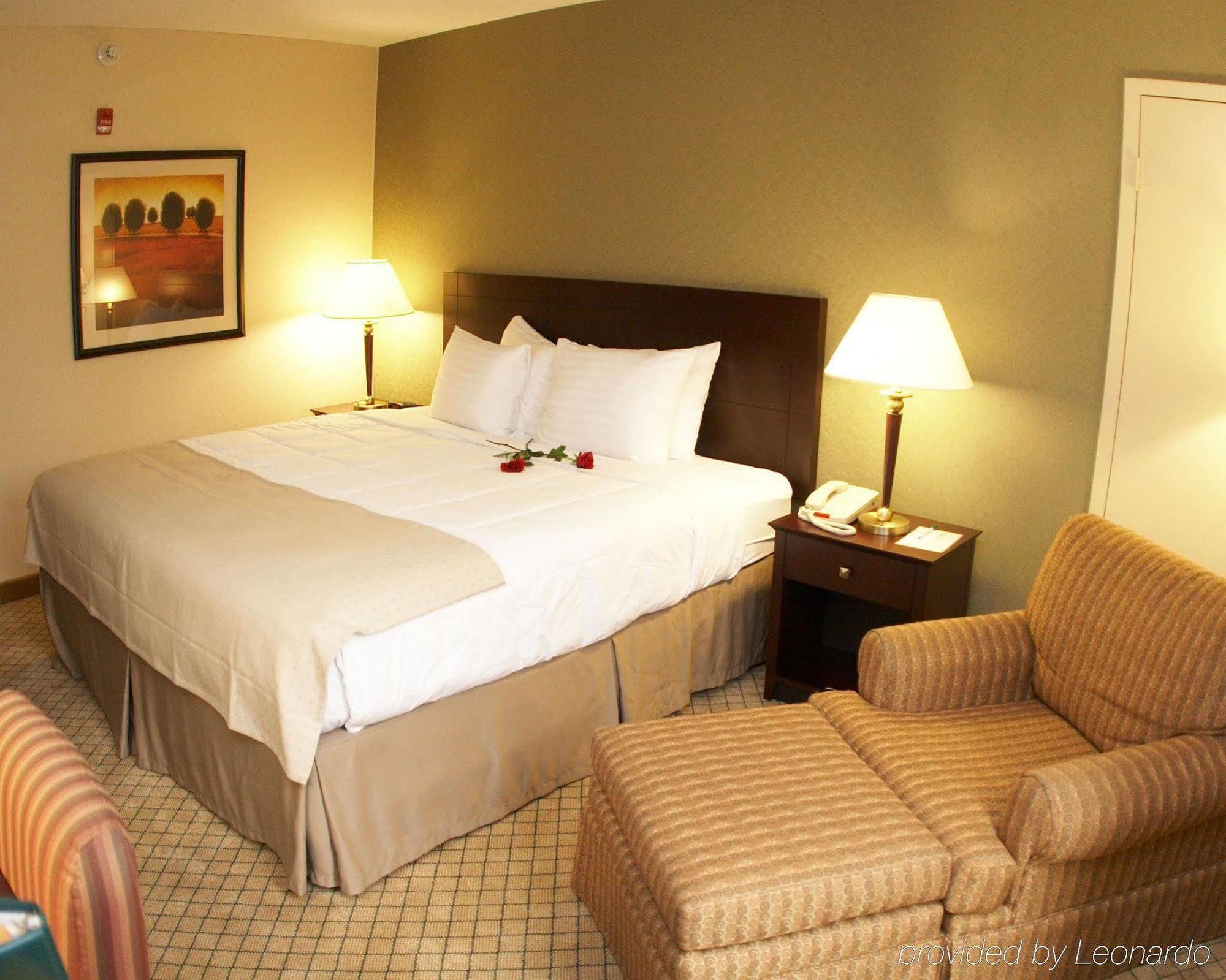 Armoni Inn & Suites オレンジバーグ 部屋 写真